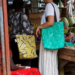 Sac cabas Chimobi fabriqué à partir de sacs en plastique recyclés