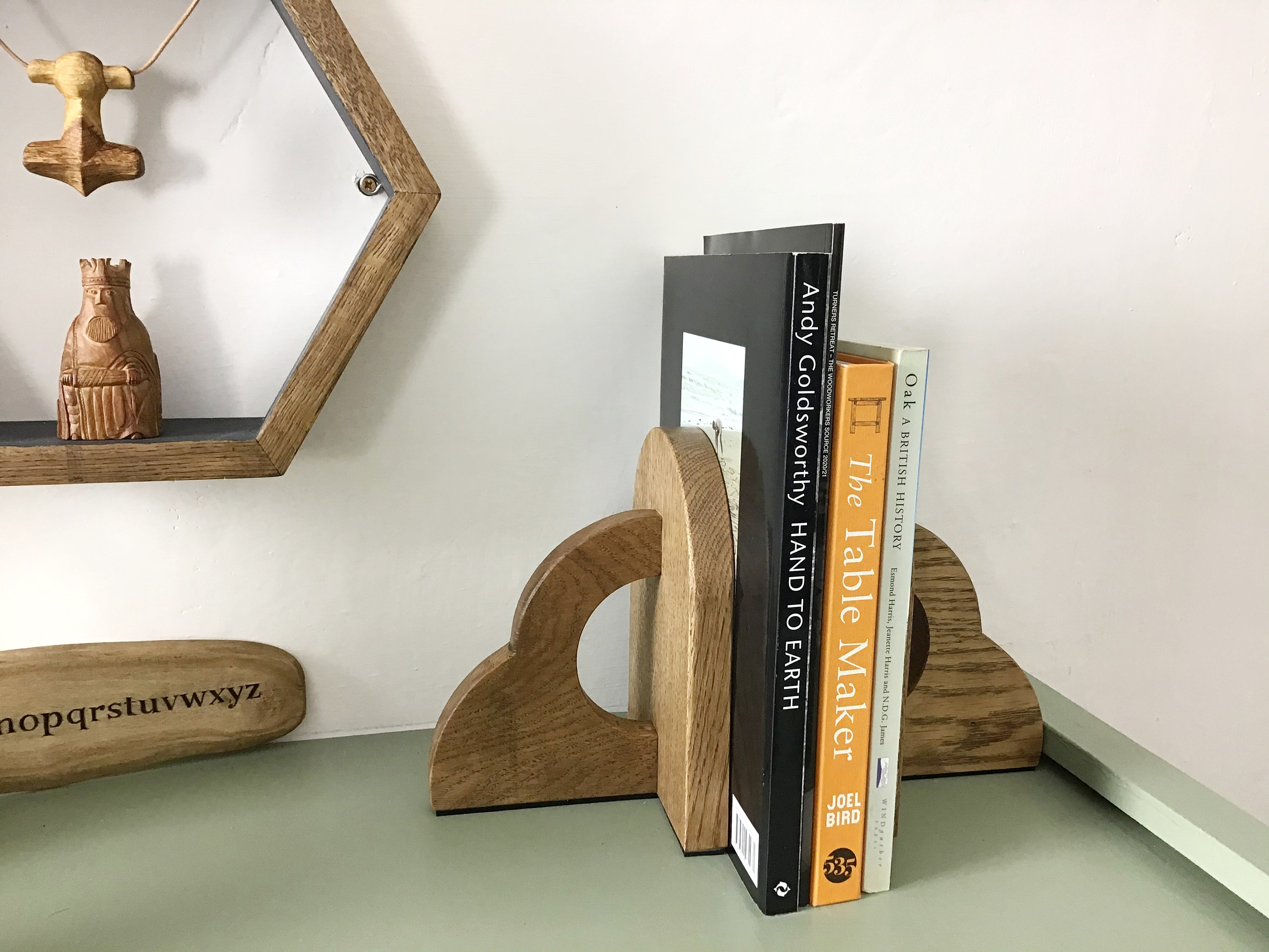 Solid Oak Wood Bookends. Natural Light Oak or Dark Oak Wood - Etsy UK
