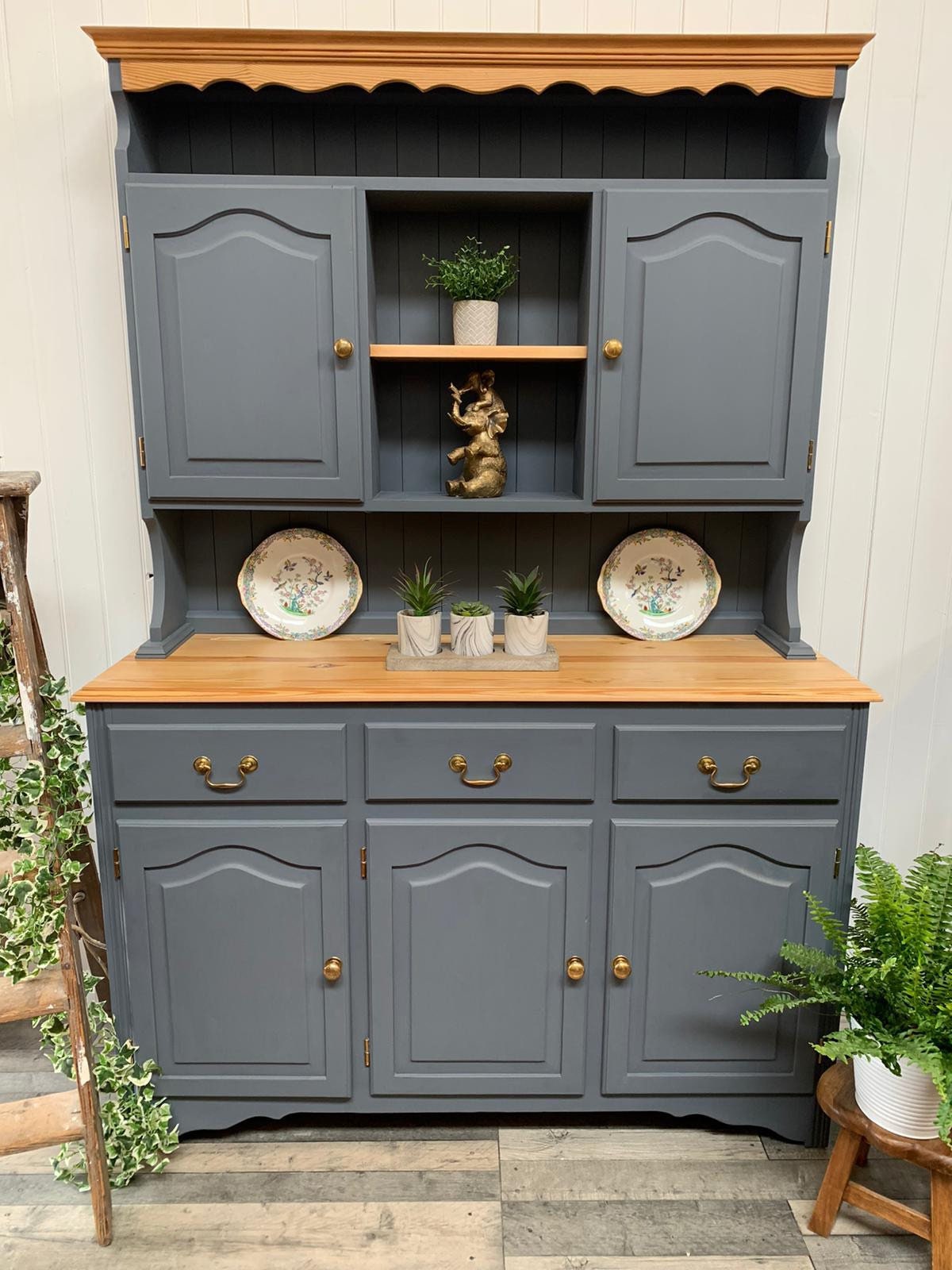 light grey welsh dresser Welsh dresser in grey – Upcite main image 0