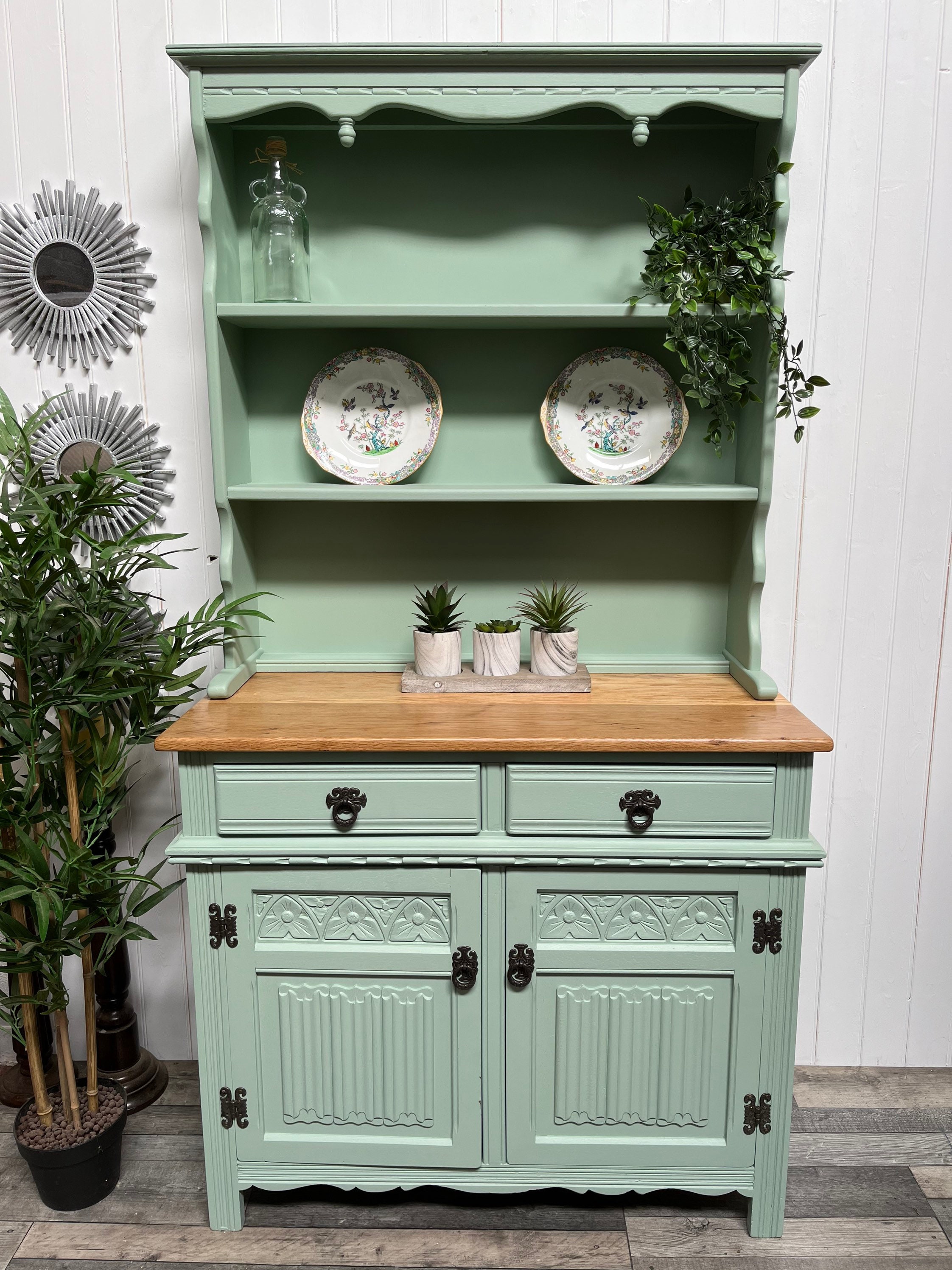 Preloved kitchen dressers discount