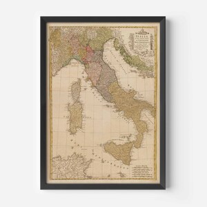 Puede incluir: Un mapa antiguo de Italia de 1780, que muestra las divisiones pol&iacute;ticas del pa&iacute;s en ese momento. El mapa est&aacute; impreso en blanco y negro con detalles coloreados a mano. El t&iacute;tulo "ITALIA" est&aacute; impreso en la parte superior del mapa.