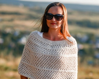 Handgestrickte Wollmischung Poncho Capelet - Gehäkelte Schal