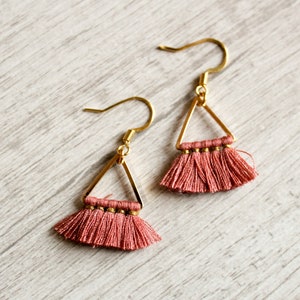 De Cavalier red triangle tassle earrings 430 main image 1