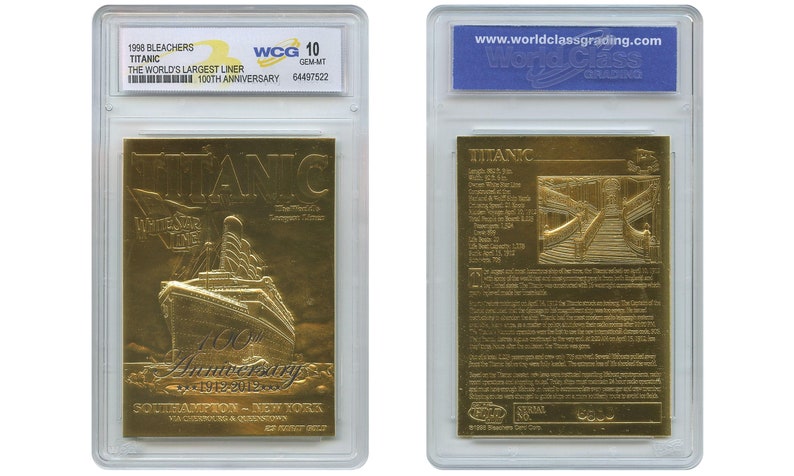Pode incluir: Um cart&atilde;o de cole&ccedil;&atilde;o dourado com uma imagem do Titanic com o texto "Titanic, The World's Largest Liner, 100th Anniversary, Southampton - New York" na frente. O verso do cart&atilde;o tem uma descri&ccedil;&atilde;o do Titanic.