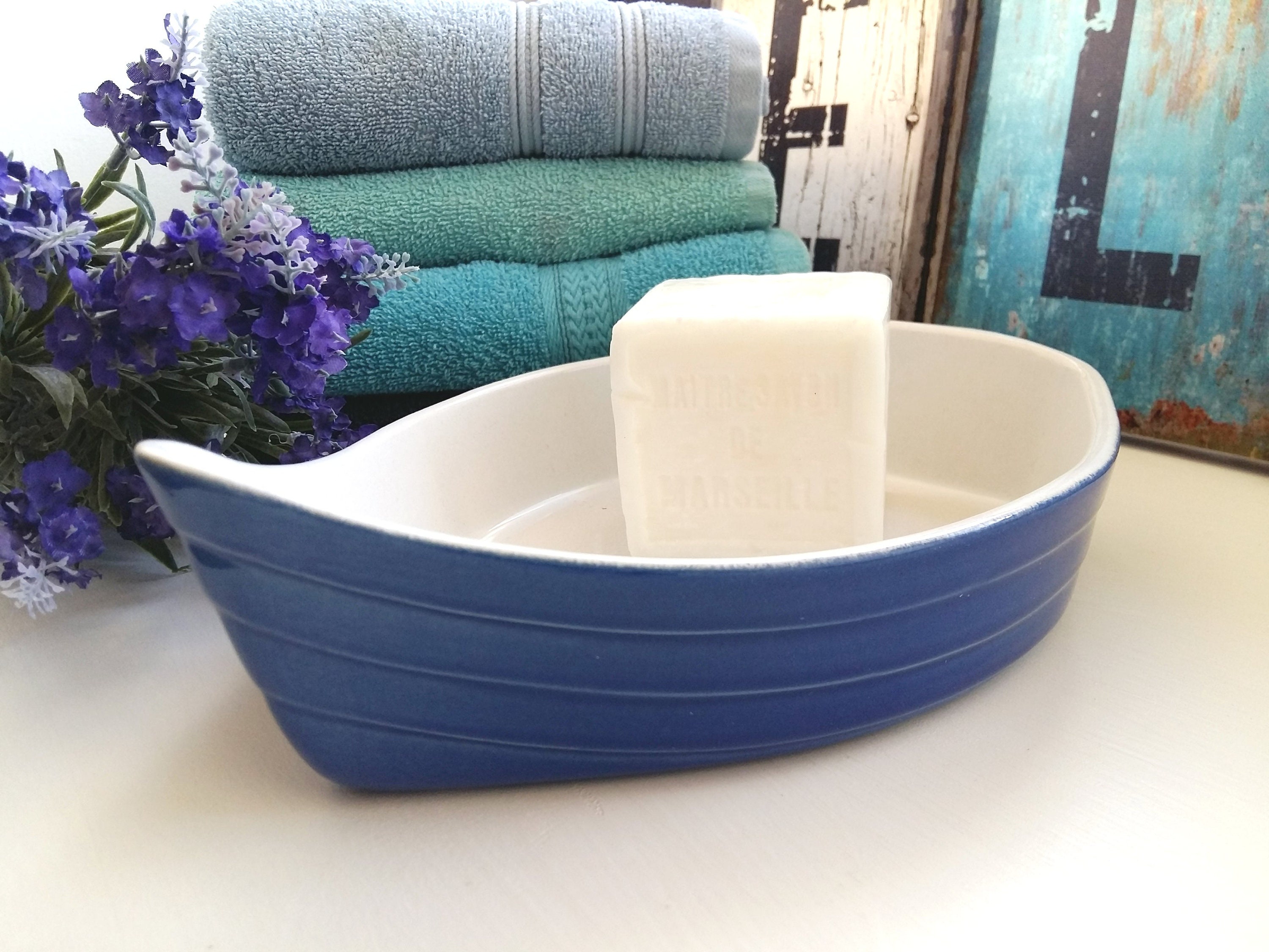 Plat en Forme de Bateau. Bateau Céramique. Sea Themed/Beach Hut/Nautical Décor. Plat Savon Bleu et B