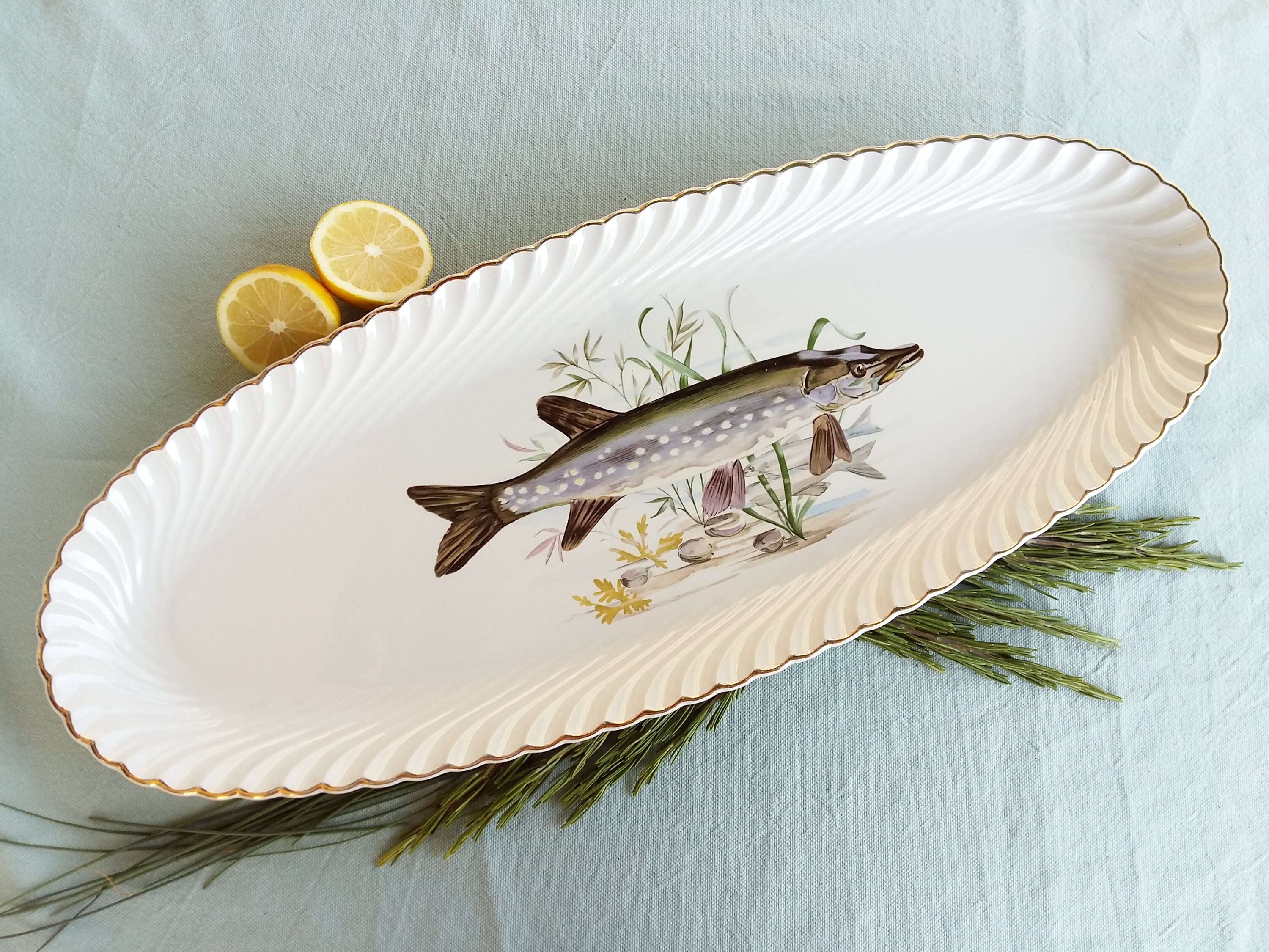 Plateau de Poisson Antique, Extra Long, Lunéville avec Garniture Dorée. Rare, Porcelaine Français, P