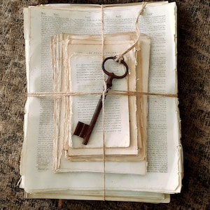 Bundel 200+ antieke Franse boekpagina's met ijzeren sleutel | Echte ephemera uit de 19e eeuw | Scrapbooking, junkjournaling, kunst en decoratie