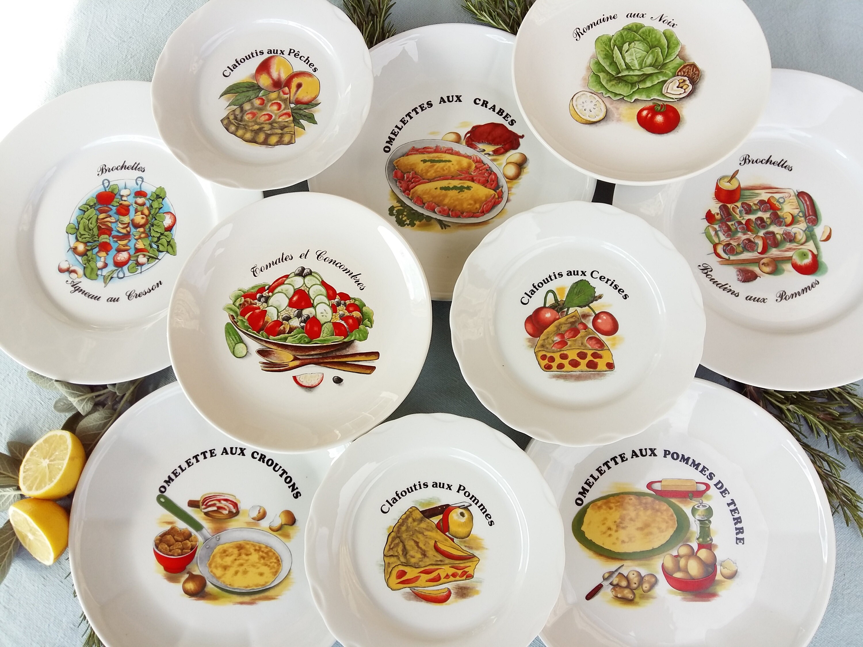 10 Mélanger et Assortir Les Assiettes Du Milieu Siècle. Plaques Pour La Décoration Murale. Français 