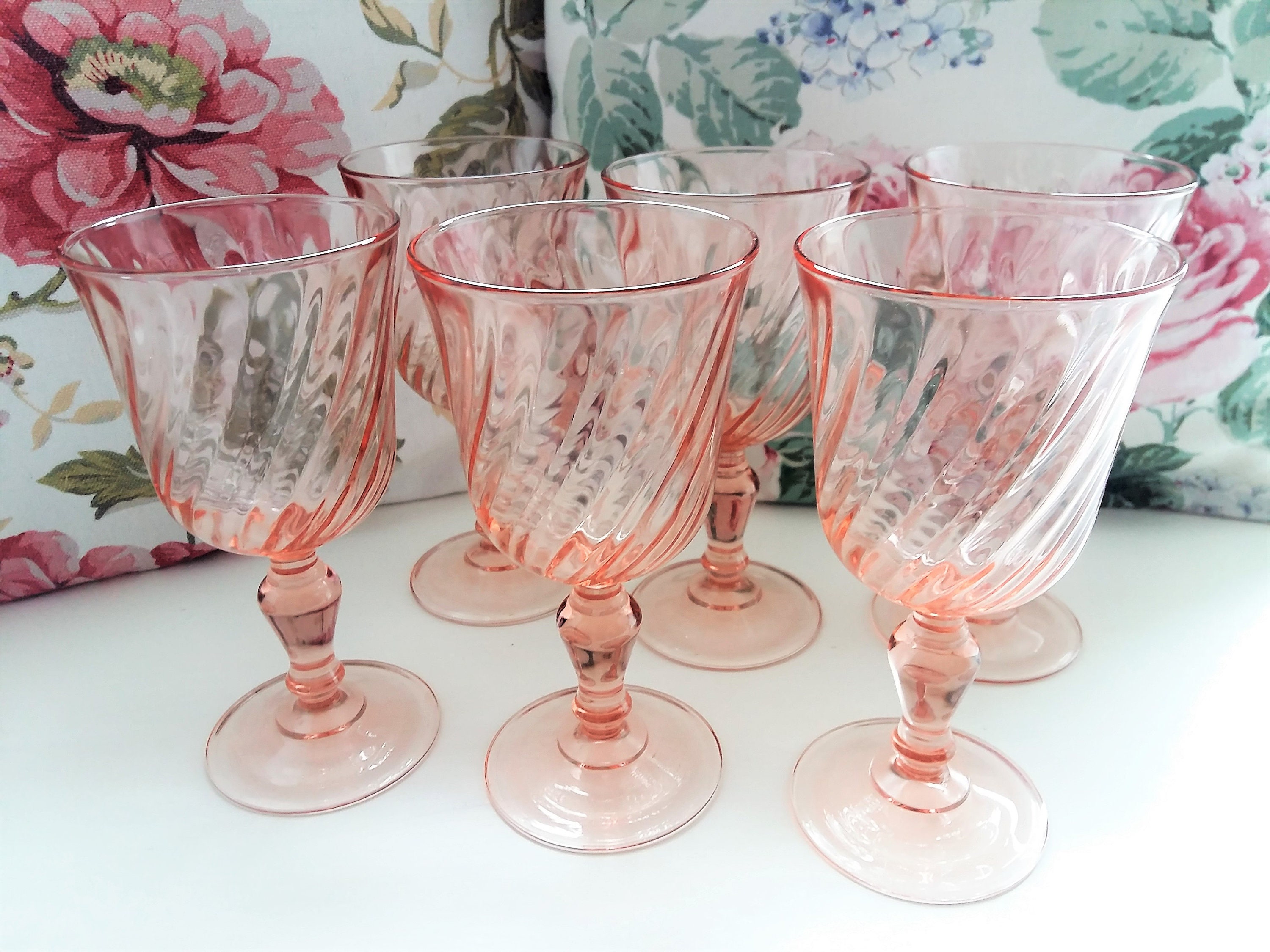 Six Grands Verres à Vin. Verres Vin Tige Tourbillonnante Rose. Luminarc, Rosaline Pink Swirl Glass R