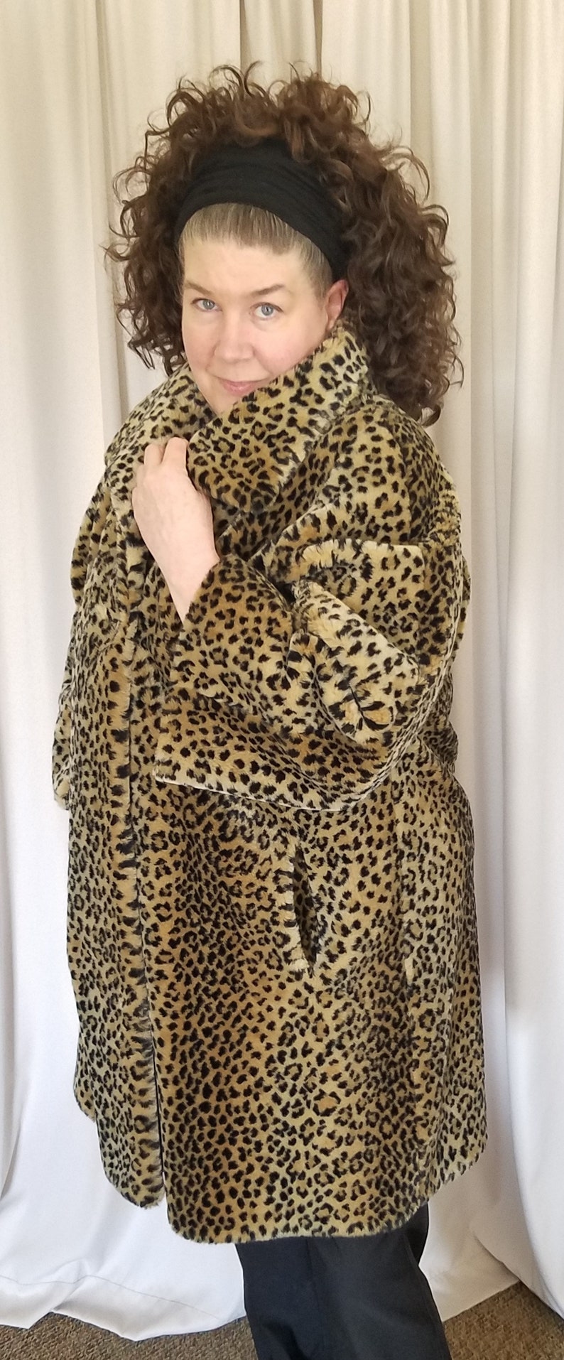 Leopard Print Women's Faux Fur Winter Coat Size M-L. Vintage Olympia Limited Inc. Made in the USA. image 5