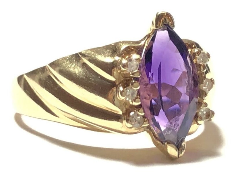 Size 9 Stunning Ladies 14K Yellow Gold Purple Amethyst /& Diamond