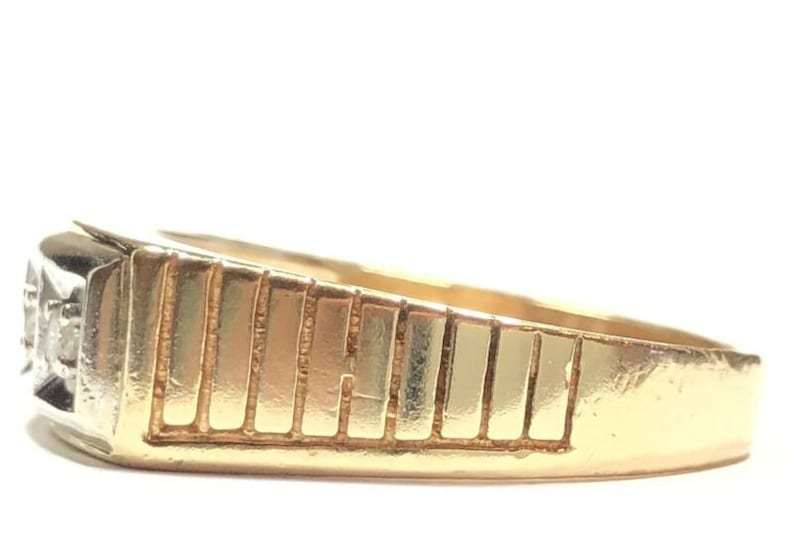 Men\u2019s 10K Yellow Gold Diamond Ring .05TCW Size 12