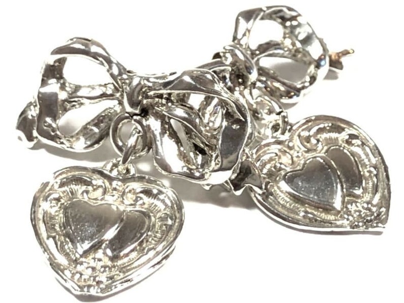 Beautiful Vtg Ladies Sterling Silver Hearts /& Ribbon Earrings