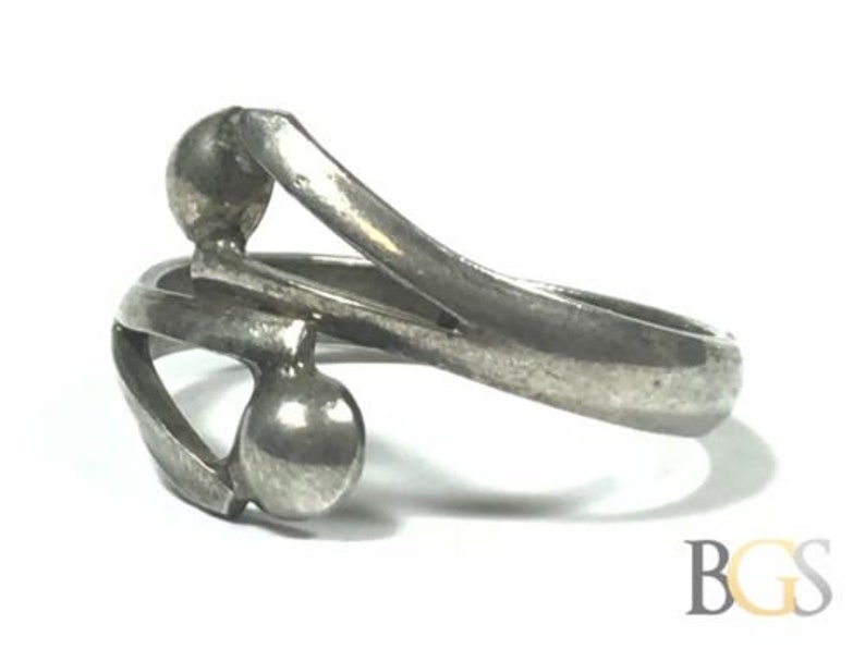 Take A Look! Size 10 Wow! Vintage Ladies SOLID Sterling Silver Ring