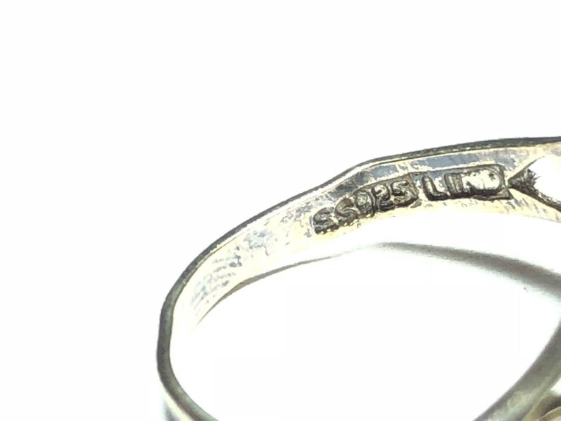 Fantastic Ladies Sterling Silver Ring PWL Size 8 Take A Look!