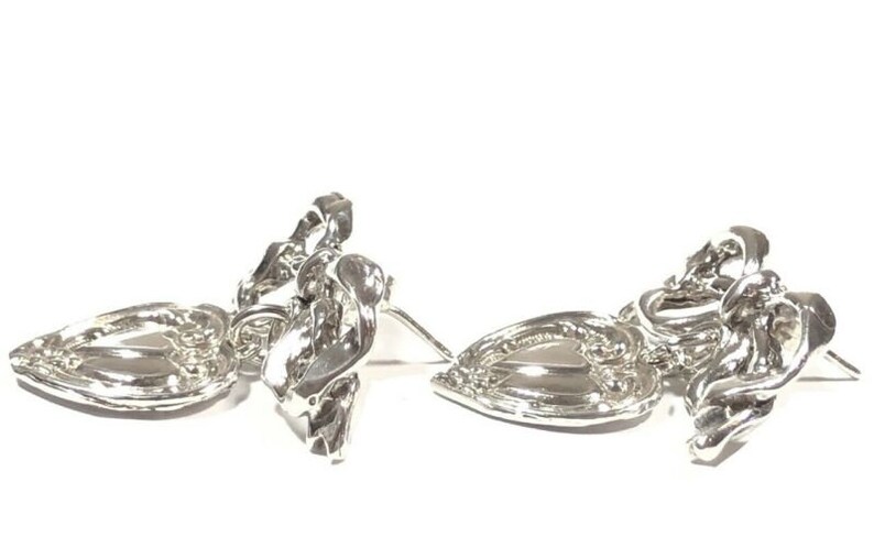 Beautiful Vtg Ladies Sterling Silver Hearts /& Ribbon Earrings