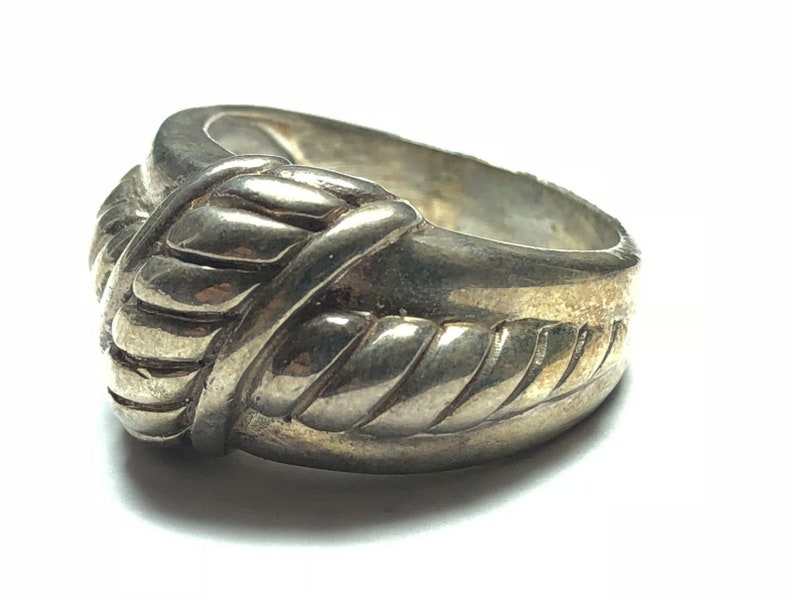 Mint! Lovely Sterling Silver Ring With Great Front Design Size 10