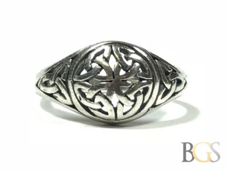 Vintage Ladies Sterling Silver Ring Size 9.25 Ornate Design! Must See!