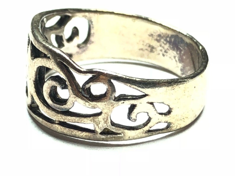 Size 7.25 Mint! Nice Design Unique Ladies Sterling Silver Ring