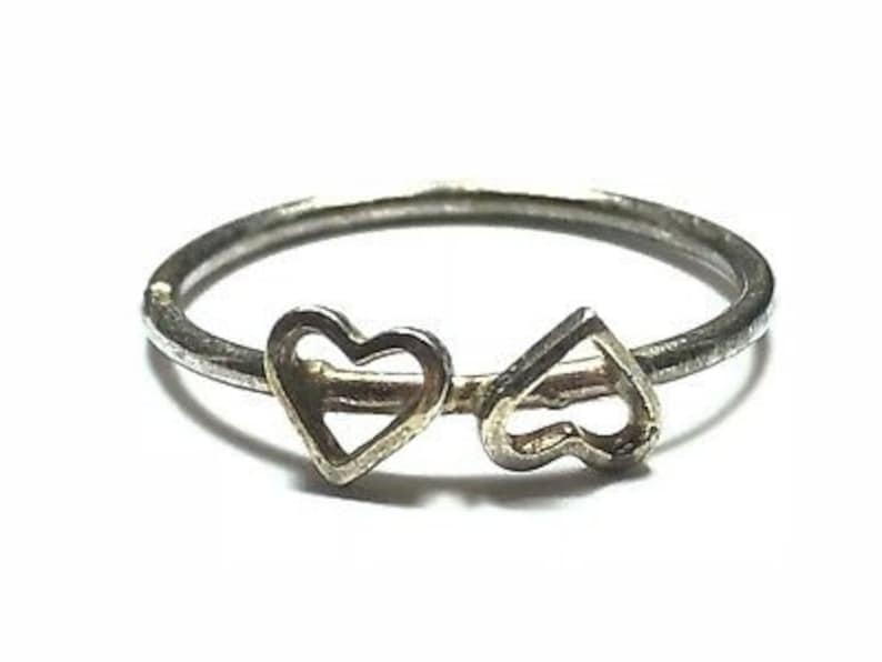 Size 6 Mint! Unique Heart Design Lovely Ladies Sterling Silver Ring