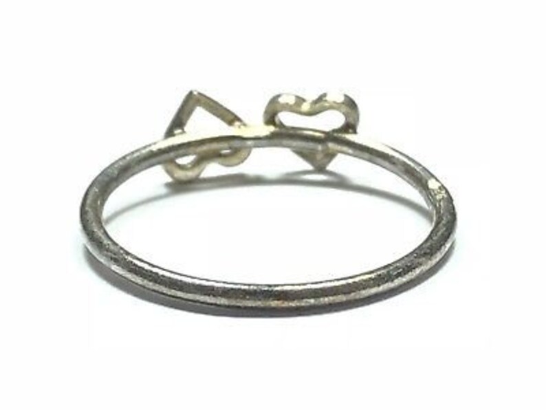 Size 6 Mint! Unique Heart Design Lovely Ladies Sterling Silver Ring