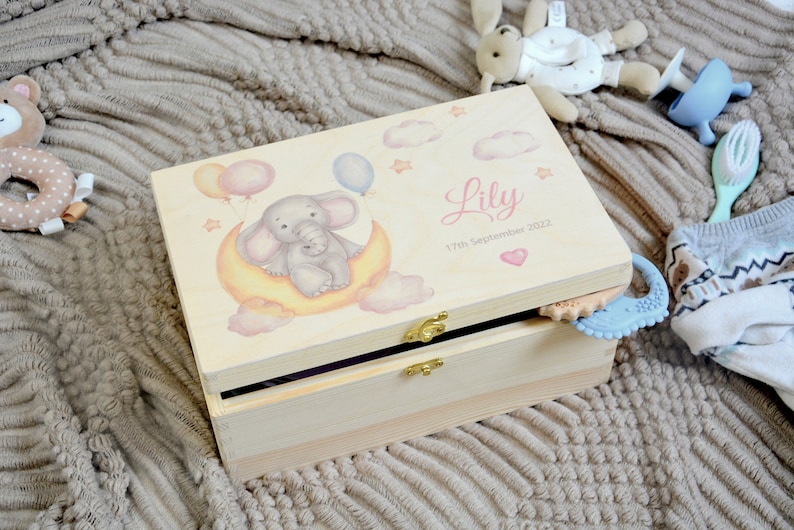 Personalisierte Baby-Erinnerungsbox, Naturholz-Baby-Erinnerungsbox, Geschenk zur Taufe, neue Baby-Geschenkidee Bild 2