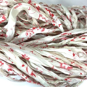 Fita de seda reciclada vermelha e branca para impressão Sari 5, 10 jardas ou meada inteira Fita para joias Tecelagem Fiação Feltragem Junk Journal Artesanato BOHO