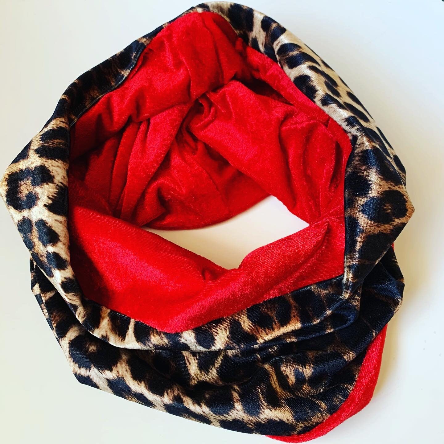 Louis Vuitton Scarf Snood Leopard Navy x Red Multicolor 100% Silk