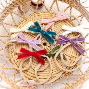 SET Mini cerchietto con fiocco in velluto, cerchietti per neonata, cerchietto per neonata, fiocchi per capelli in velluto, piccoli fiocchi per neonati, fermagli per capelli per bambine, regalo per neonata