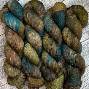Woodland Shadow - Merino, Yak und Seide - handgefärbtes Garn -, fingering Gewicht, Stricken Weben Häkeln