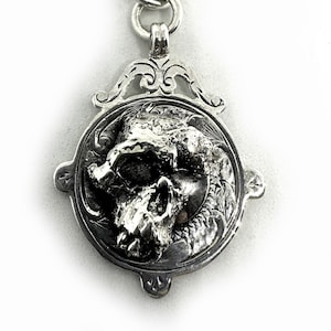 Rohe schwarze Diamant Auge Schädel Schild Fob Medaillon Anhänger, Sterling Silber Handmade gravierte Detail Gothic Death Biker Alternative Antik