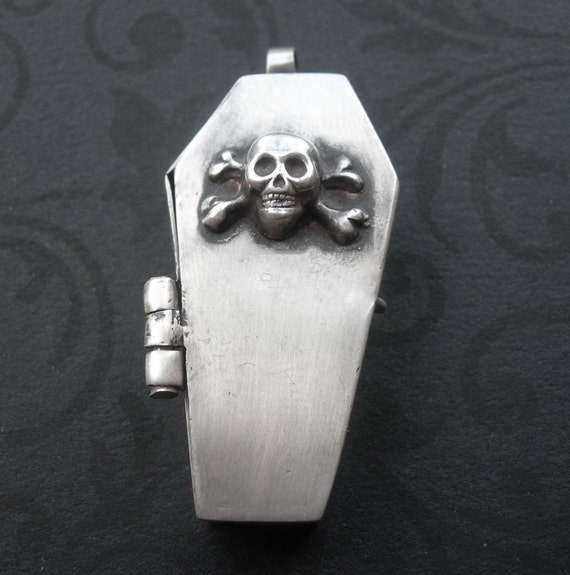 Sterling Silver Coffin Pendant Locket With Skull Sterling Silver Coffin Pendant Locket With Skull