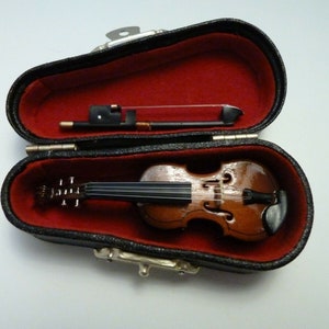 Miniature Violin 1/12th Scale Dolls House Musical Instrument image 1