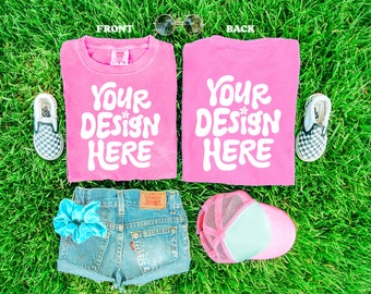 Kids Comfort Colors C9018 T-shirt flatlay piegata Crunchberry fronte e retro Mockup Group Matching TShirt Mock up Little Girl Pink Flat lay Tee