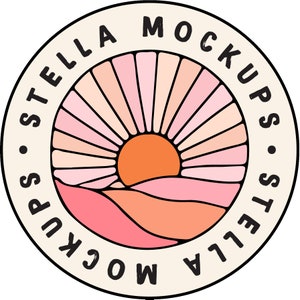 Może przedstawiać: Okrągłe logo z grafiką zachodu słońca w odcieniach r&oacute;żowego, pomarańczowego i brzoskwiniowego. Logo jest otoczone białym okręgiem z tekstem "Stella Mockups" powt&oacute;rzonym dwa razy.
