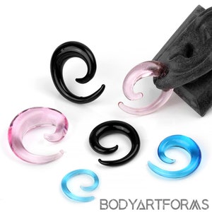 Glass Colored Spirals 8g (3mm), 6g (4mm), 4g (5mm), 2g (6mm), 1g (7mm), 0g (8mm), 00g (10mm), 7/16&quot; (11mm), 1/2&quot; (12.7mm) (Sold as pairs) :
