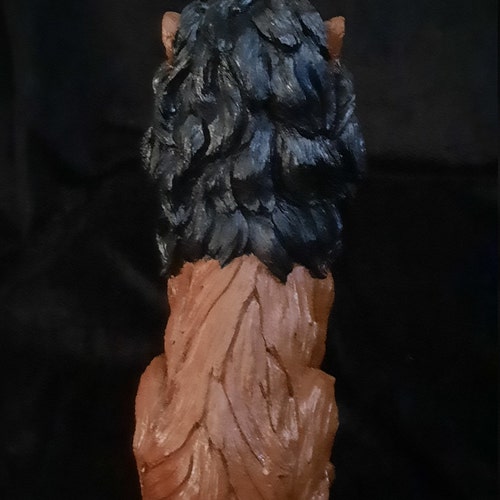 Imperfect Angel Carved Crown Wood Effect Lion Statue deals Figurines Gift