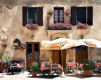 Tuscan Cafe , Pienza Italy, Trattoria Photo, Outdoor Cafe, Italy Wall Decor, Pienza Italy, Outside Tables, Fine Art Photo, Flowers Umbrellas