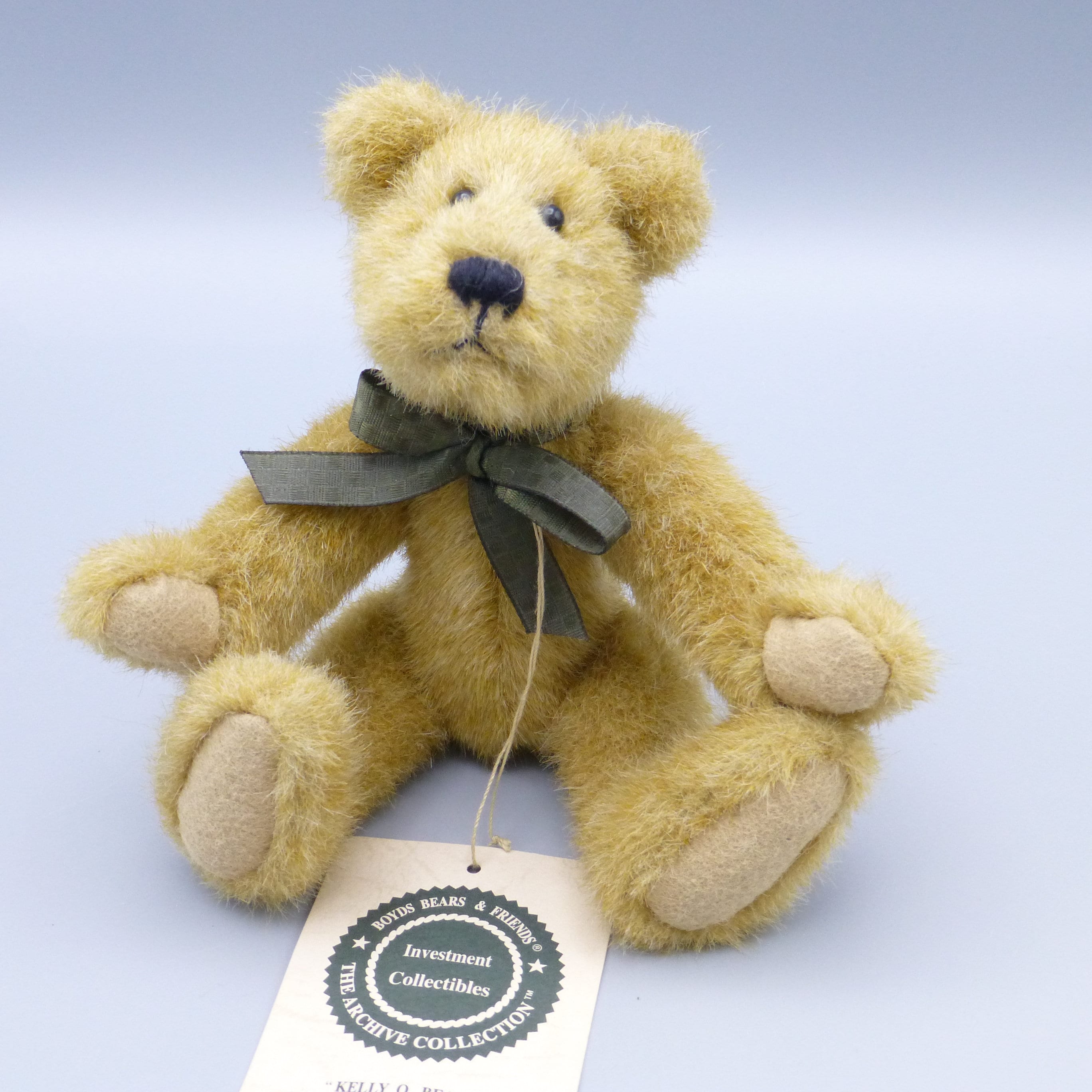 Details about   Boyds Bears Plush KELLY O BEARY Fabric Teddy Bear Jointed 5725208 