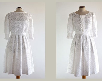 Vintage Lace Short Wedding Dress and Matching Jacket, Vintage White Guipure Dress, 1960s White Bridal Dress, Tea Length White Dress