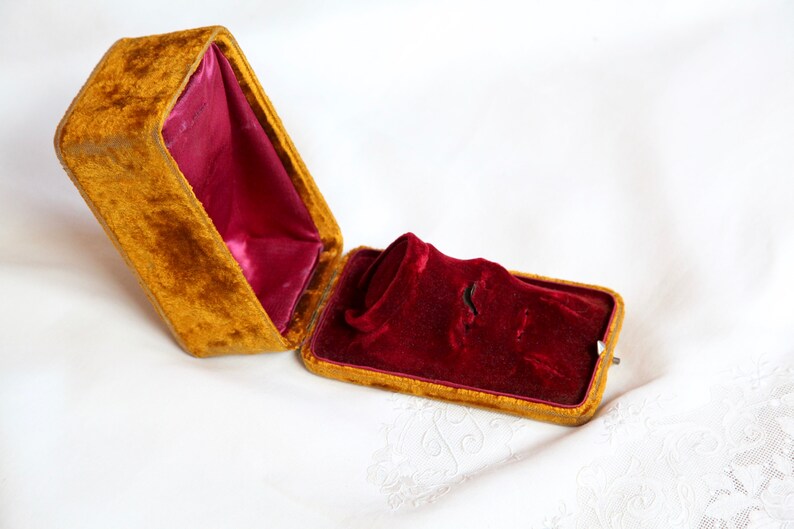 Antique Velvet Jewelry Box Parure Presentation Case Etsy