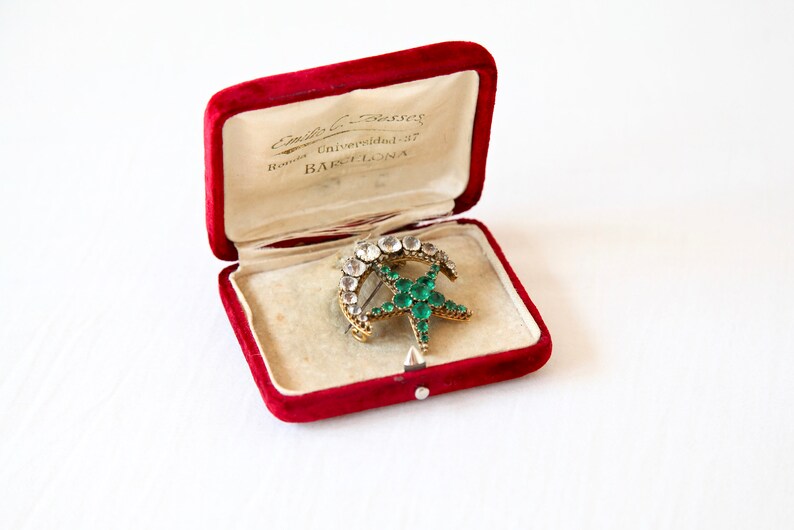 Vintage Jewelry Display Red Velvet Pendant Box Antique Velvet Brooch Box FREE SHIP WORLDWIDE