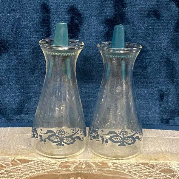 Pyrex Old Town Blue Onion Salt & Pepper Shakers Set