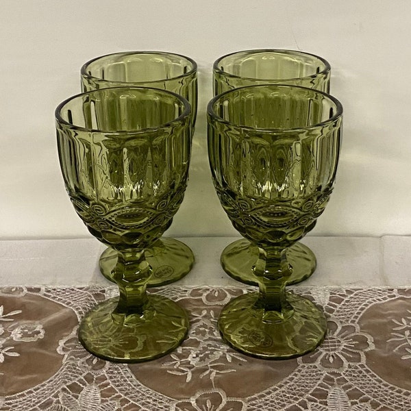 Whole Housewares Green Winker Goblet Set of 4