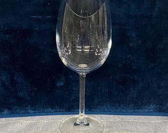 SILHOUETTE CRYSTAL Stemmed Wine GLASS with Nose Notch