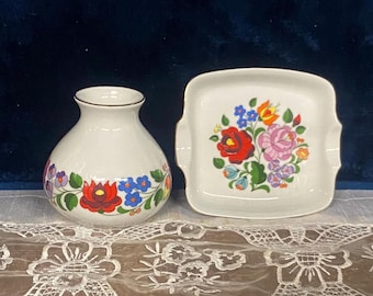 KALOCSA PORCELAIN HUNGARY Floral Hand Painted 2 Piece Pin Tray & Vase Dresser Set