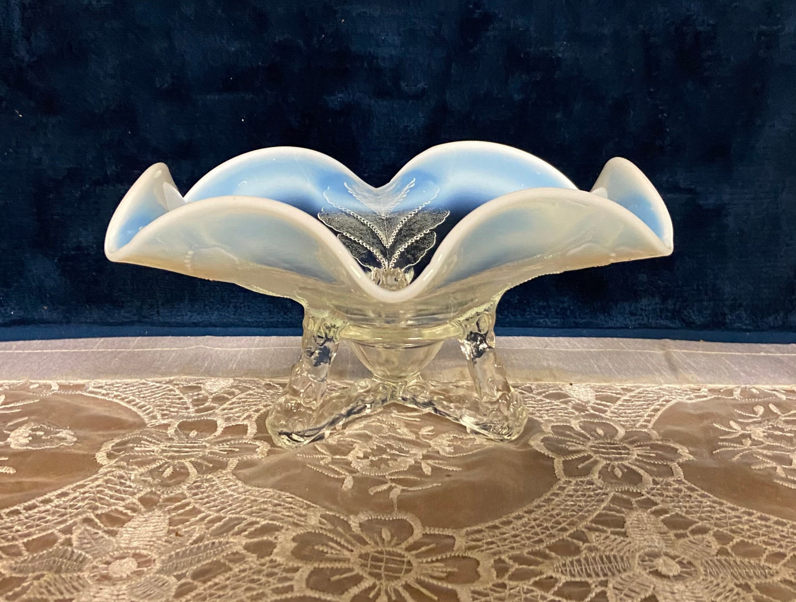 Vintage Daisy & Plume Dugan White Opalescent Glass Tri