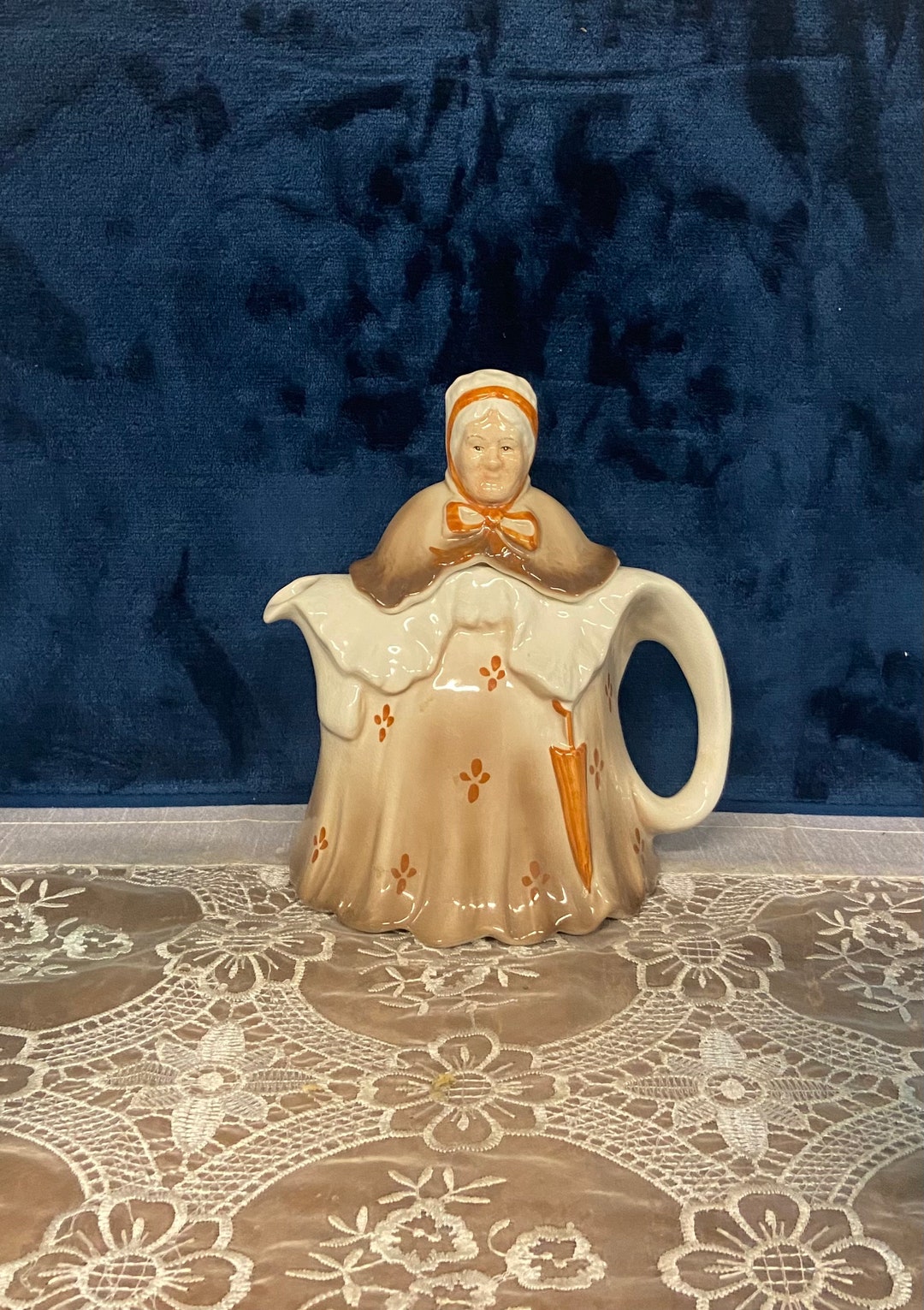 Little Old Lady Teapot Made in England Etsy