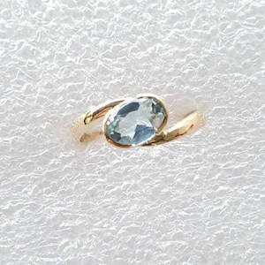 Aquamarine ring- oval aquamarine ring- gold and aquamarine ring-unique Aquamarine ring-Aquamarine