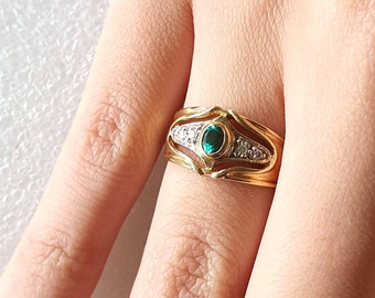 14kt Yellow Gold Emerald & Diamond Ring - Natural 4x6mm Oval Emerald, 0.28ct Diamonds